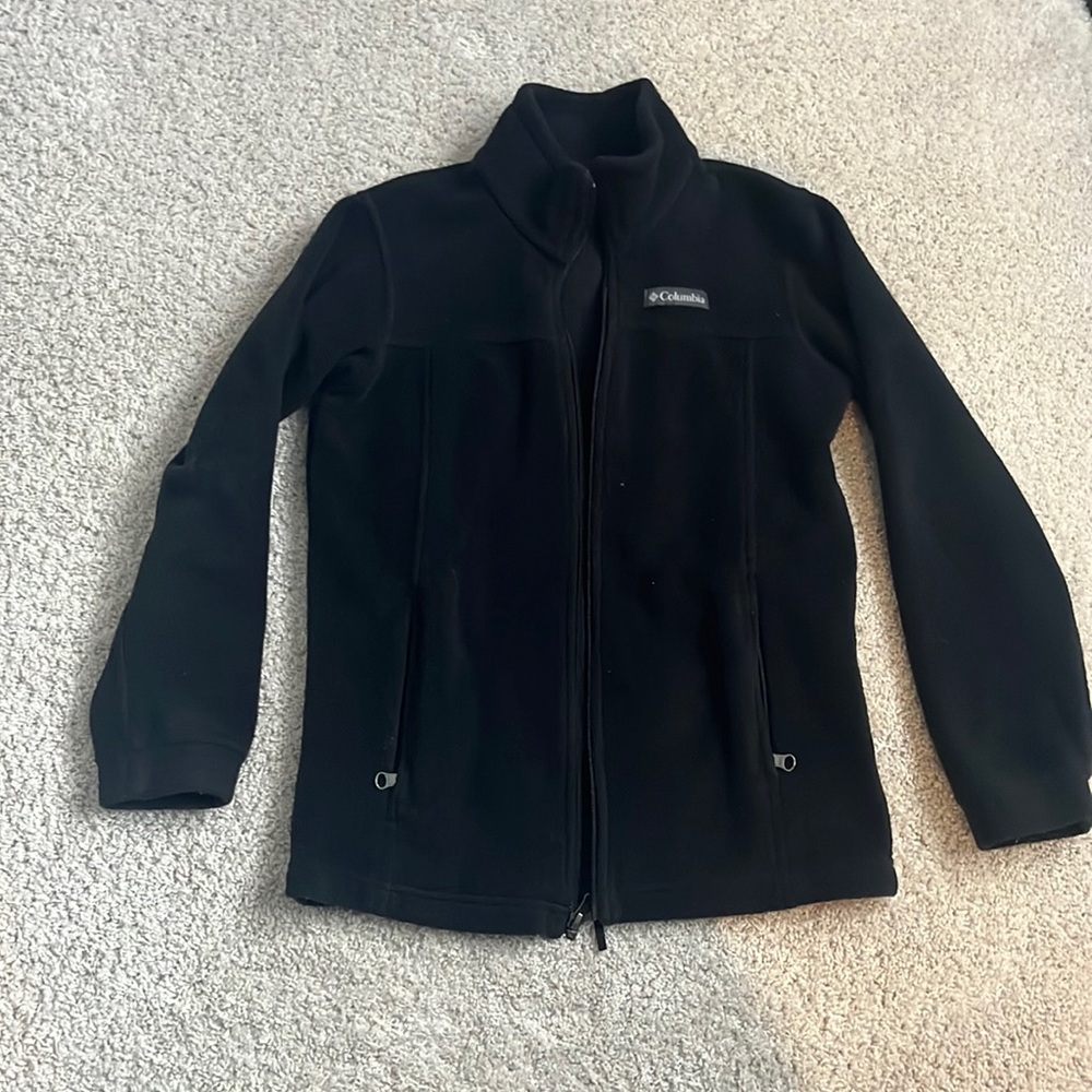 Selling Columbia black zip up like new